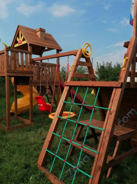 Детский городок Выше Всех Победа со спиральной горкой